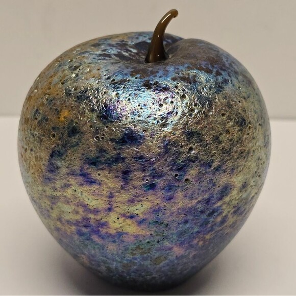 Vintage Orient & Flume Signed Iridescent Textured Glass Apple Paperweight - Picture 15 of 16